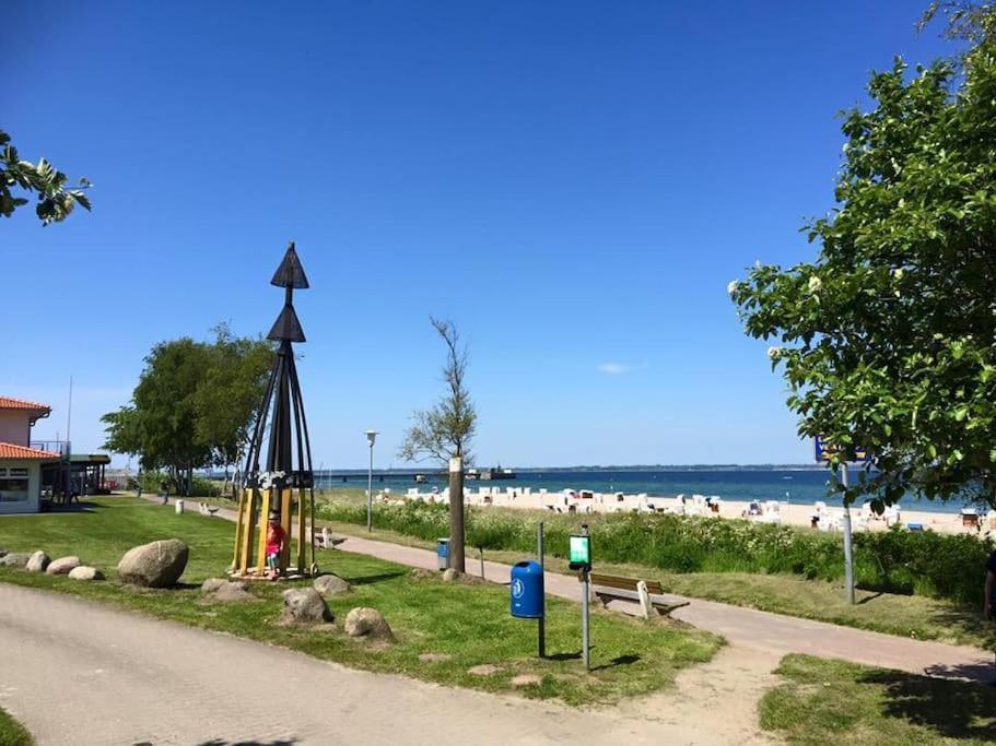 Neue Ferienwohnung Kuestennaehe Mit Terrasse 3Km Zum Strand Osdorf Eksteriør billede